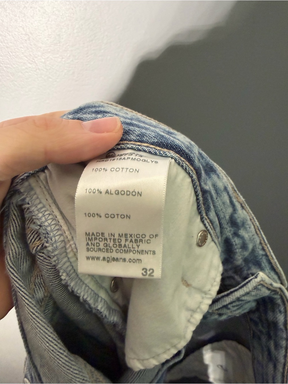 AG Adriano Goldschmied Becke Shorts Size 32 - Picture 5 of 5